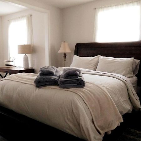 Charming Classic Cottage 2Br Дарем Экстерьер фото