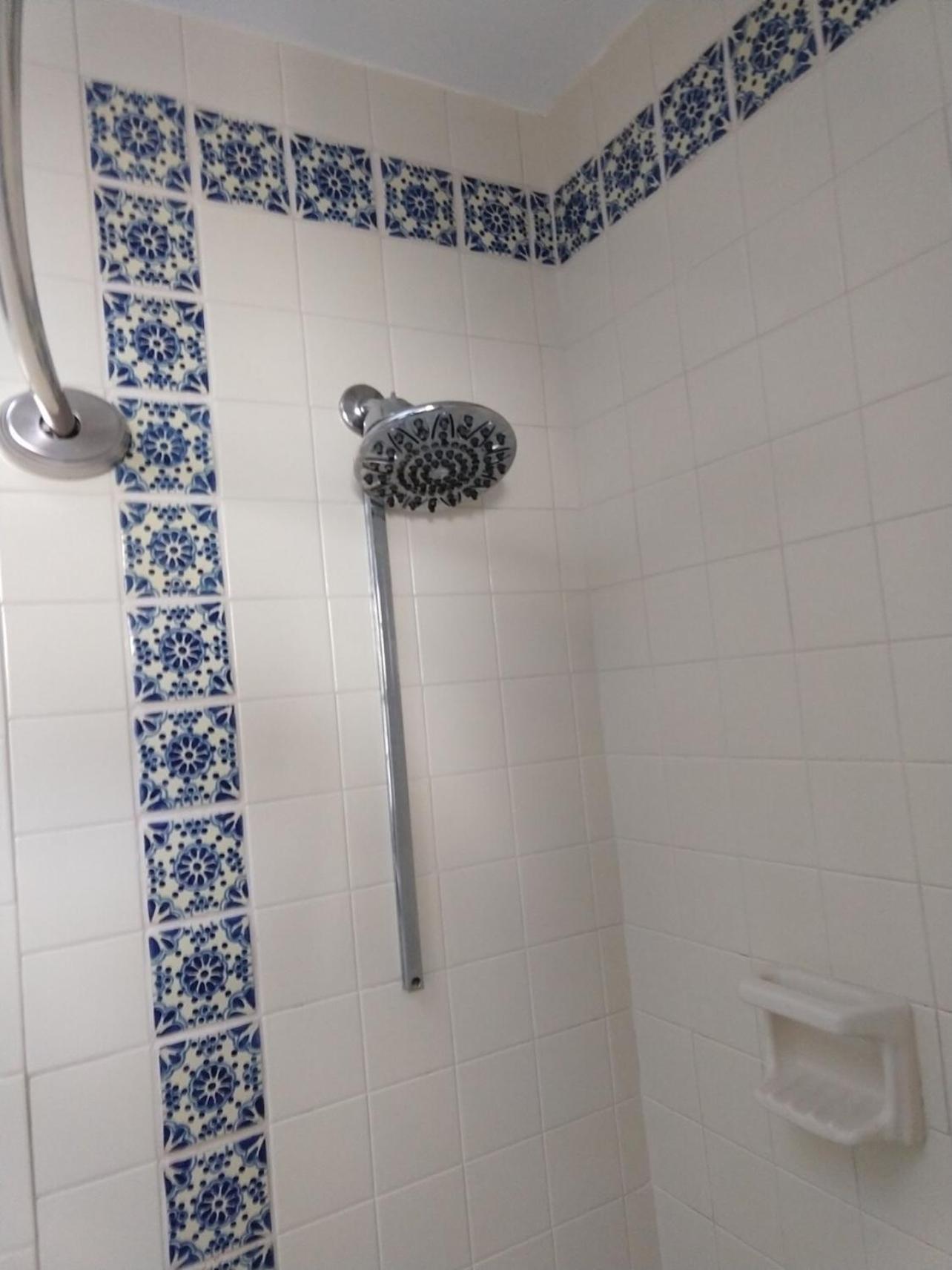 Charming Classic Cottage 2Br Дарем Экстерьер фото